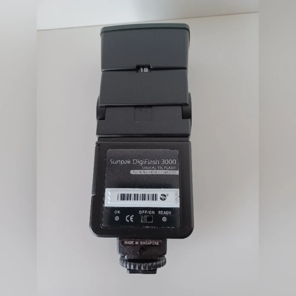 Sunpak DigiFlash 3000‎ External Flash For Nikon DSLR Camera Accessory
